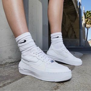 Like New Nike Air Force 1 PLT.AF.ORM White Size 7.5 only worn 2 times